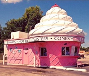 ice-cream-stand-with-cone-roof